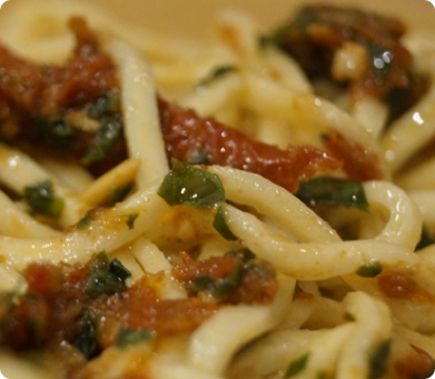 SPAGHETTI AU PESTO ROUGE